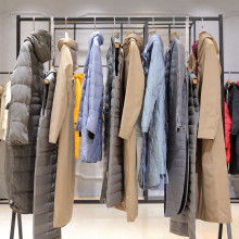 依依不舍服饰公司 原单外贸服装与尾单服饰批发的专家