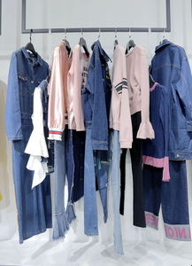 低档服装批发市场的生存法则 如何在价格战中突围